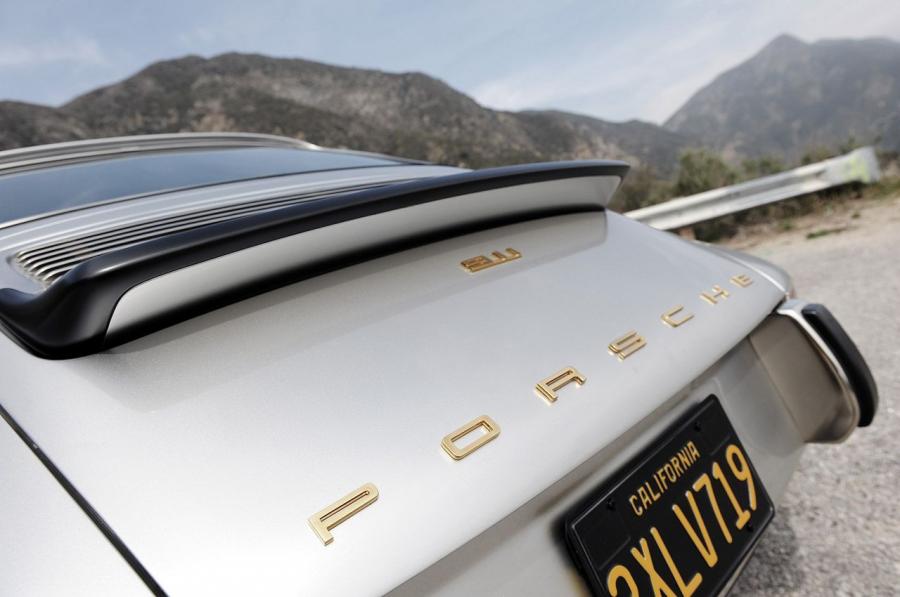  Porsche 911 Restored by Singer 1991 года  (фото 39 из 58)
